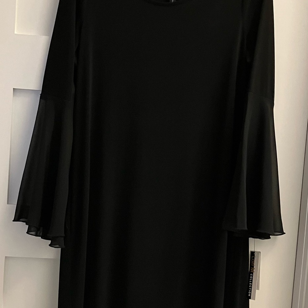 Elegant Black Flared Sleeve Dress